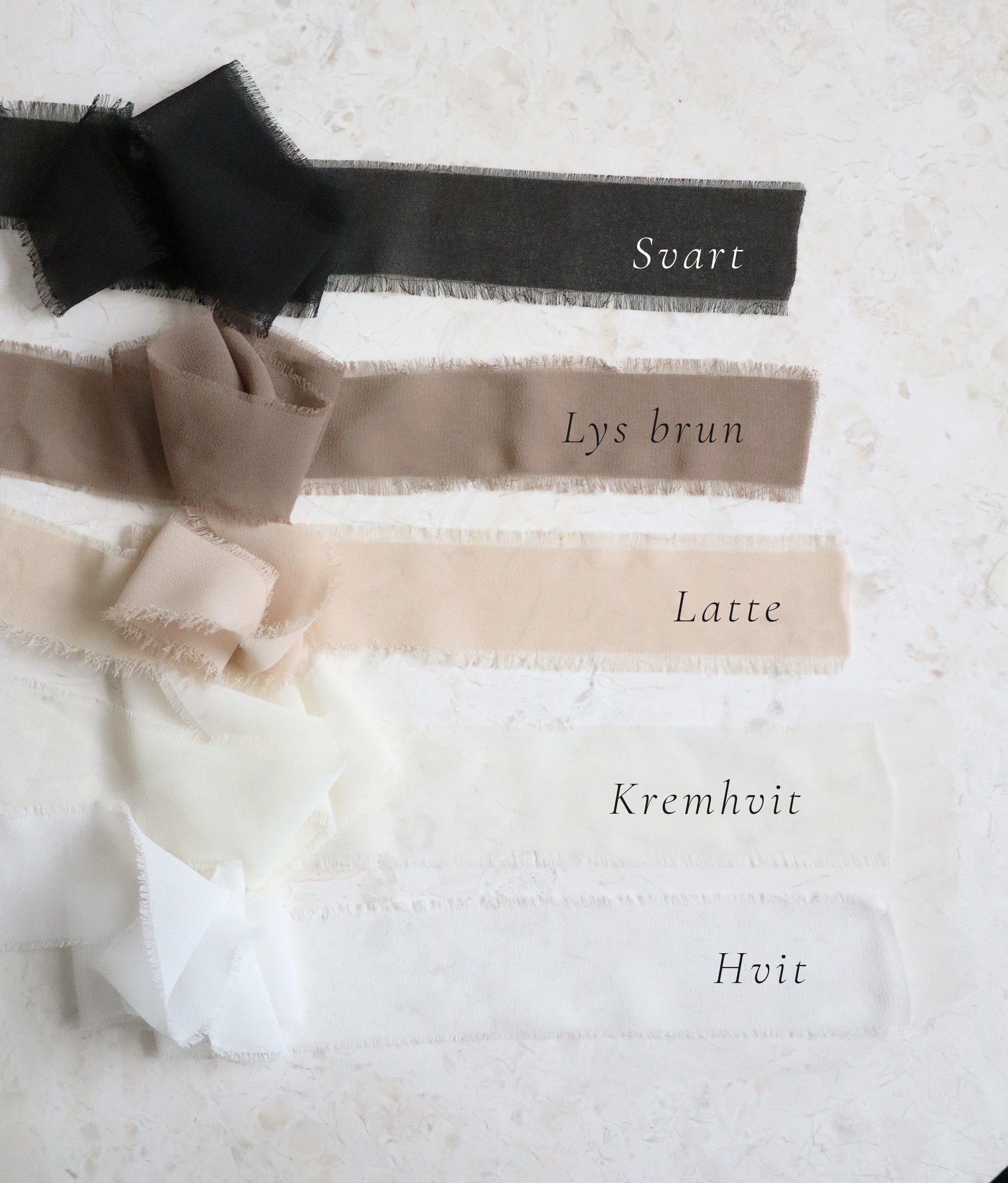 Bordkort med opphøyd preg og bånd