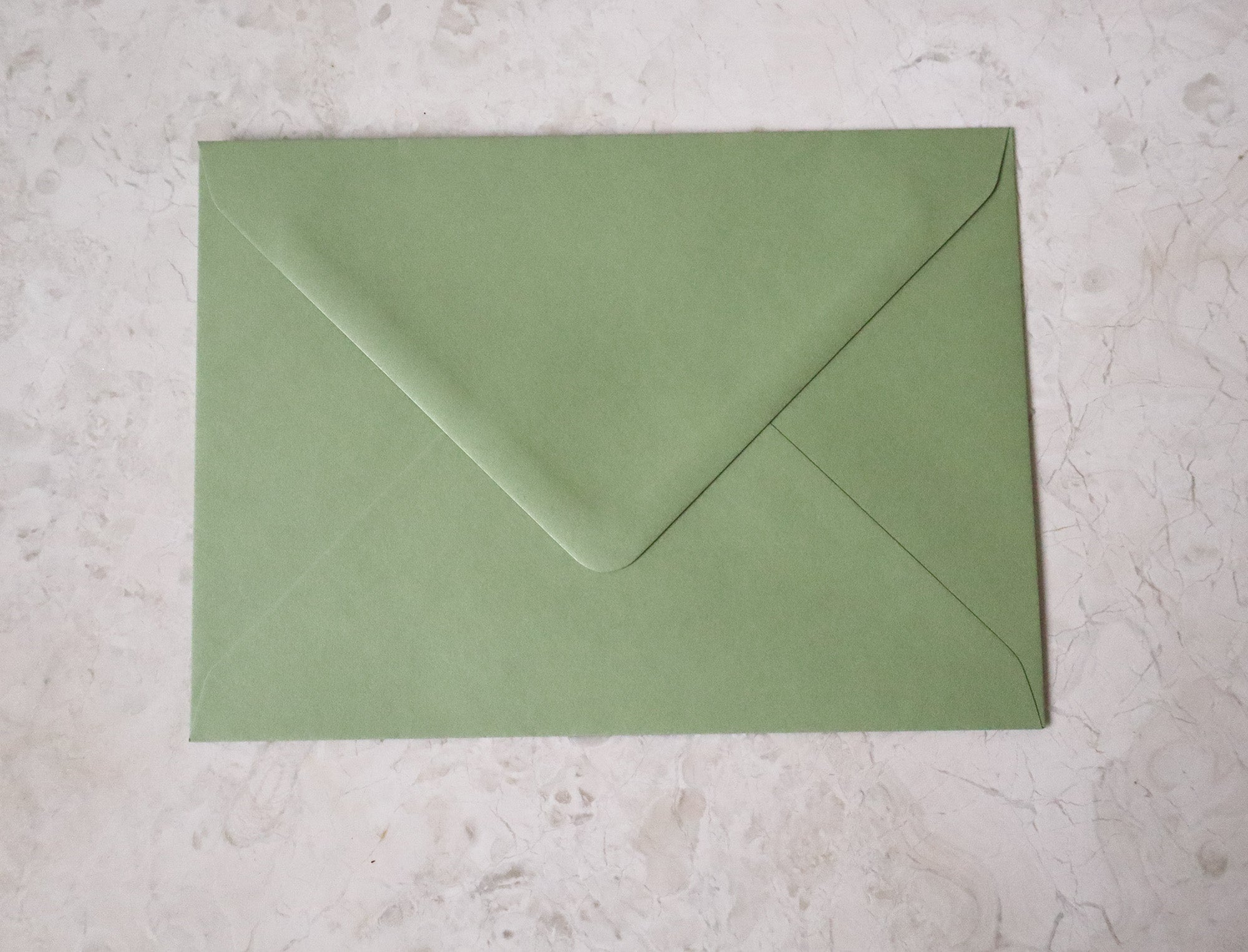 Premium konvolutt | Lys olivengrønn