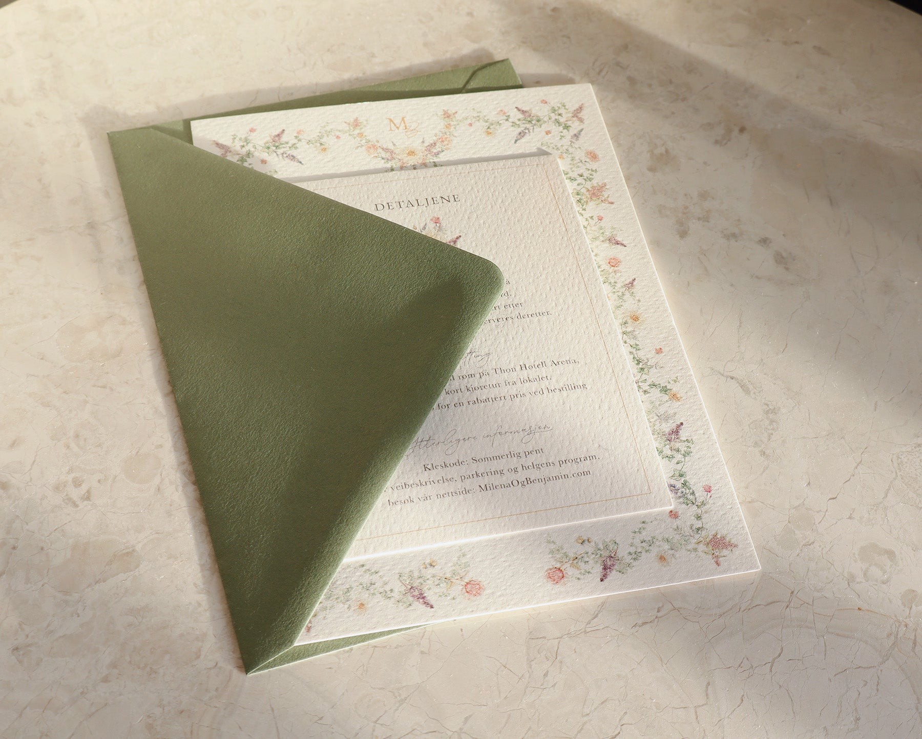 Premium konvolutt | Mørk salviegrønn