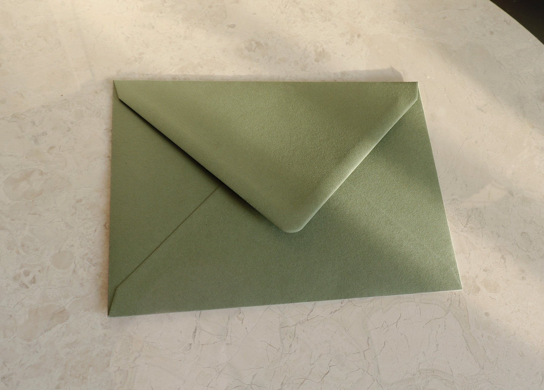 Premium konvolutt | Mørk salviegrønn